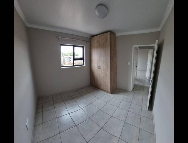 3 BEDROOM TOWNHOUSE FOR SALE IN KENLEAF